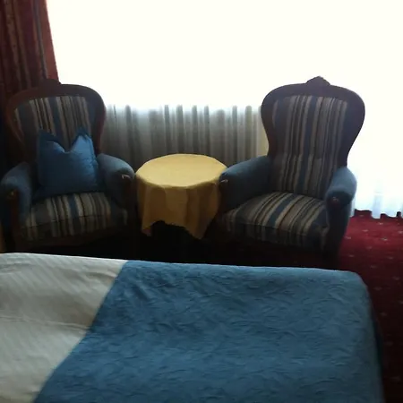 Pensionat Katharina Garni 3*