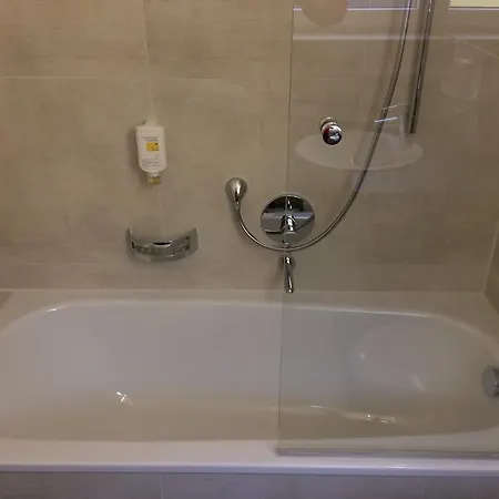 ゲストハウス カタリーナ ガルニ テュービンゲン