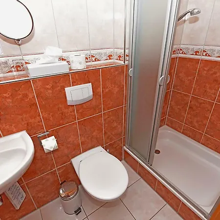 Pensionat Katharina Garni 3*