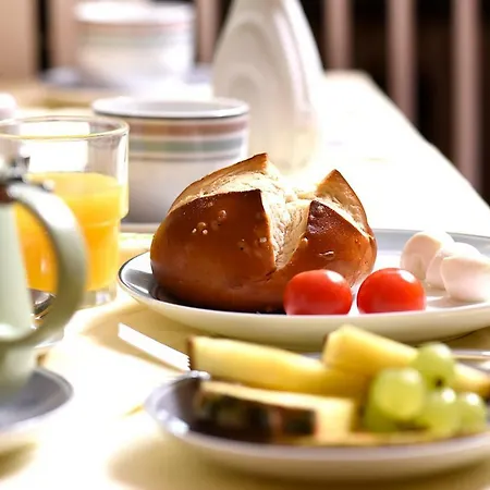 Katharina Garni 3* Tübingen